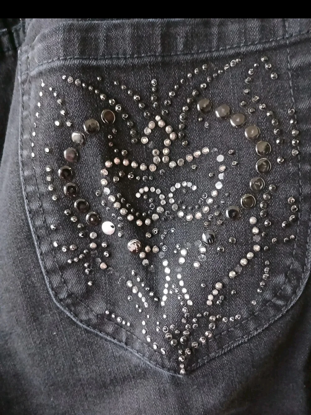 Chicos Black Women's Jeans with Studded Back Pockets - Sz 6 Regular Inseam 31